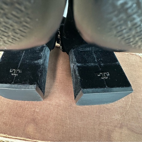 Tory Burch Josephine Velvet Rhinestone Bow Pump Black Sz 7.5 - Picture 11 of 16